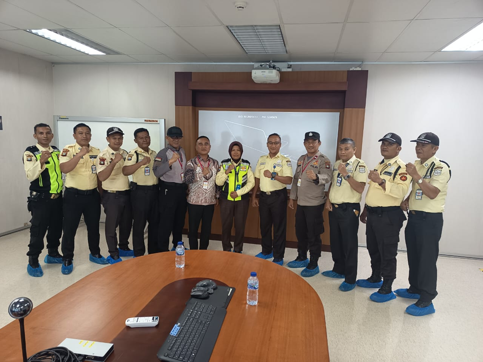 Pembersihan Karpet & Glass Cleaning Ketinggian